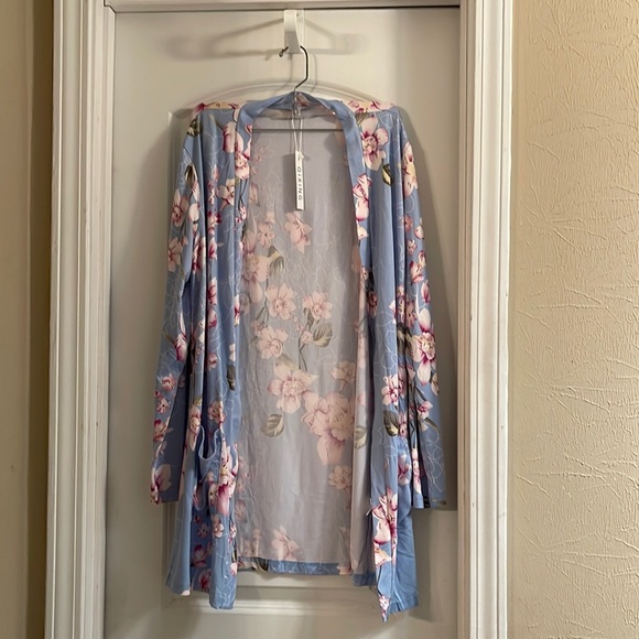 ♻️ New Qixing Blue Pink Purple Floral Kimono Robe Jacket size Medium - Picture 3 of 8